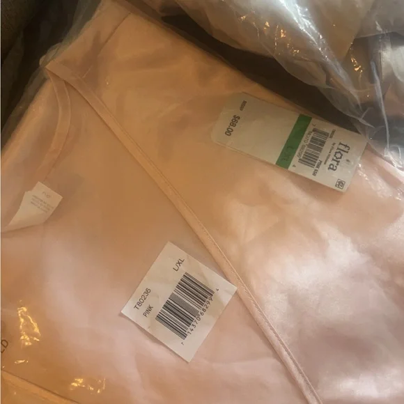 Bridal Robe - Picture 2 of 8